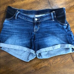 Maternity shorts